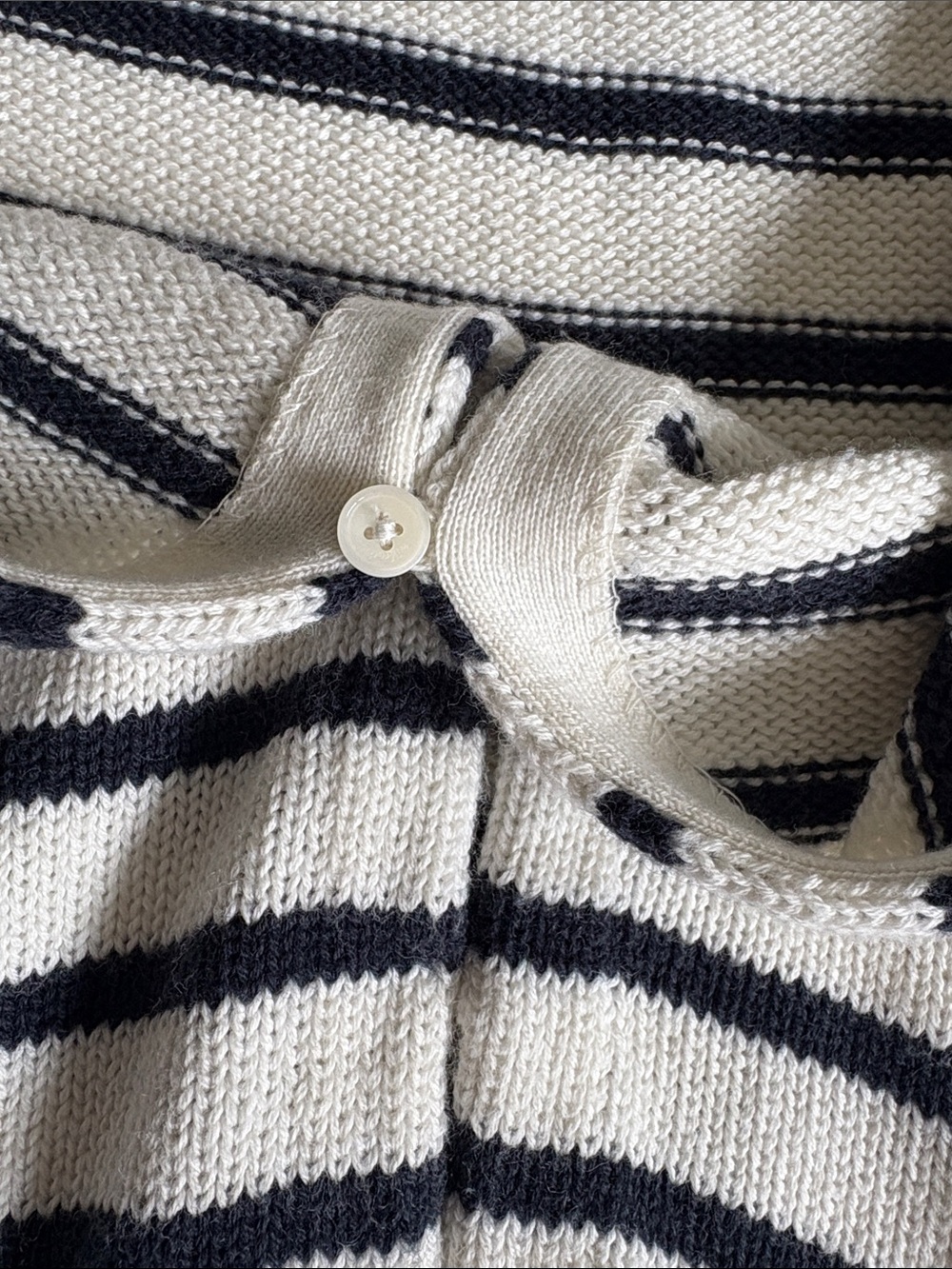 Aritzia Wilfred Basque Black White Striped Knit Sweater Vest Size Small - Picture 10 of 10